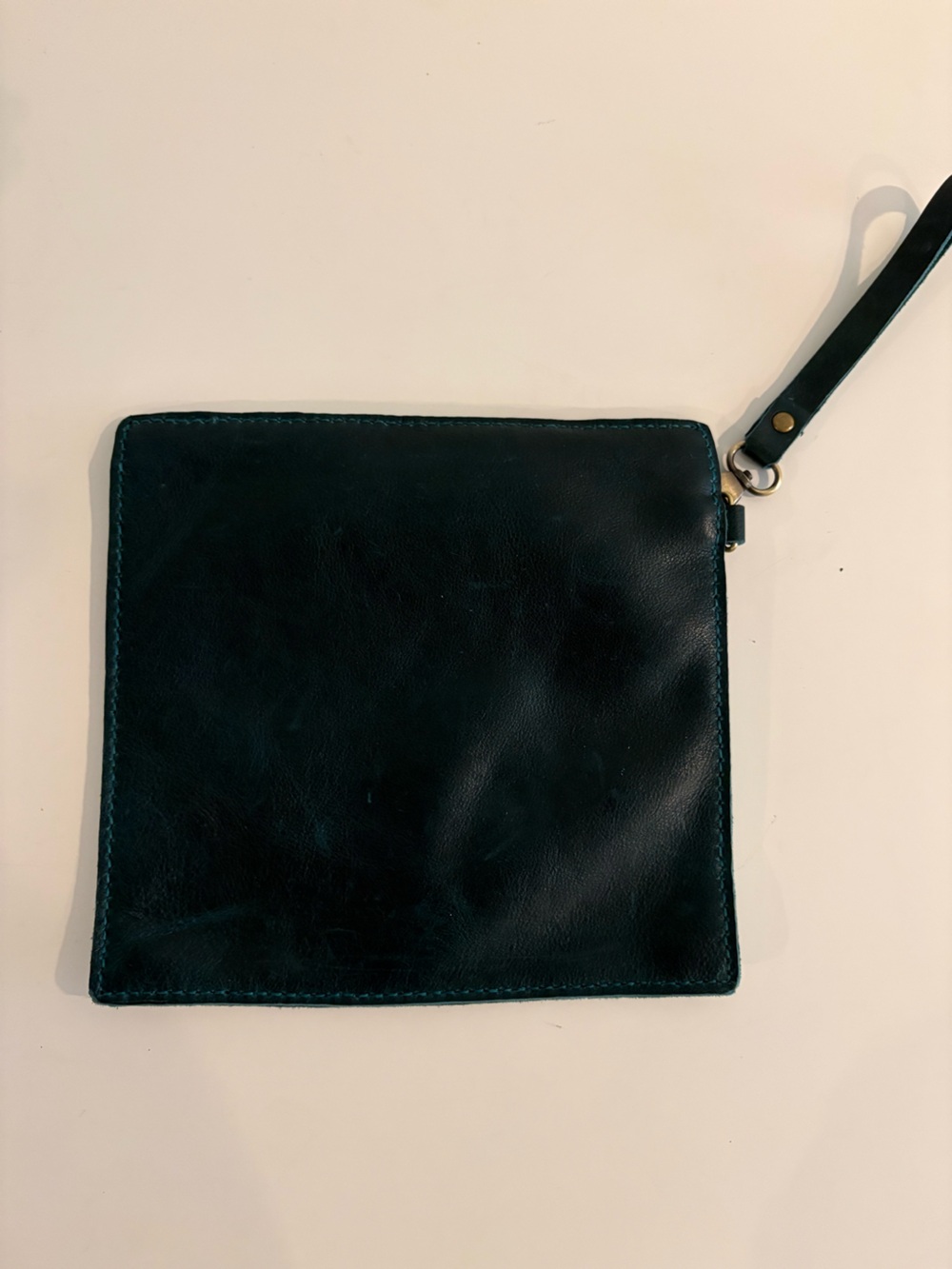 Portland Leather Goods || Deep Green Zip Pouch Wristlet - Picture 4 of 7